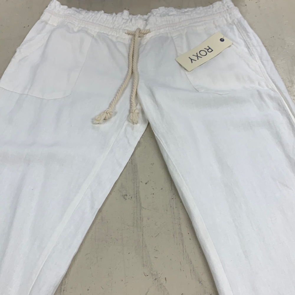 ROXY a pants size large never worn!